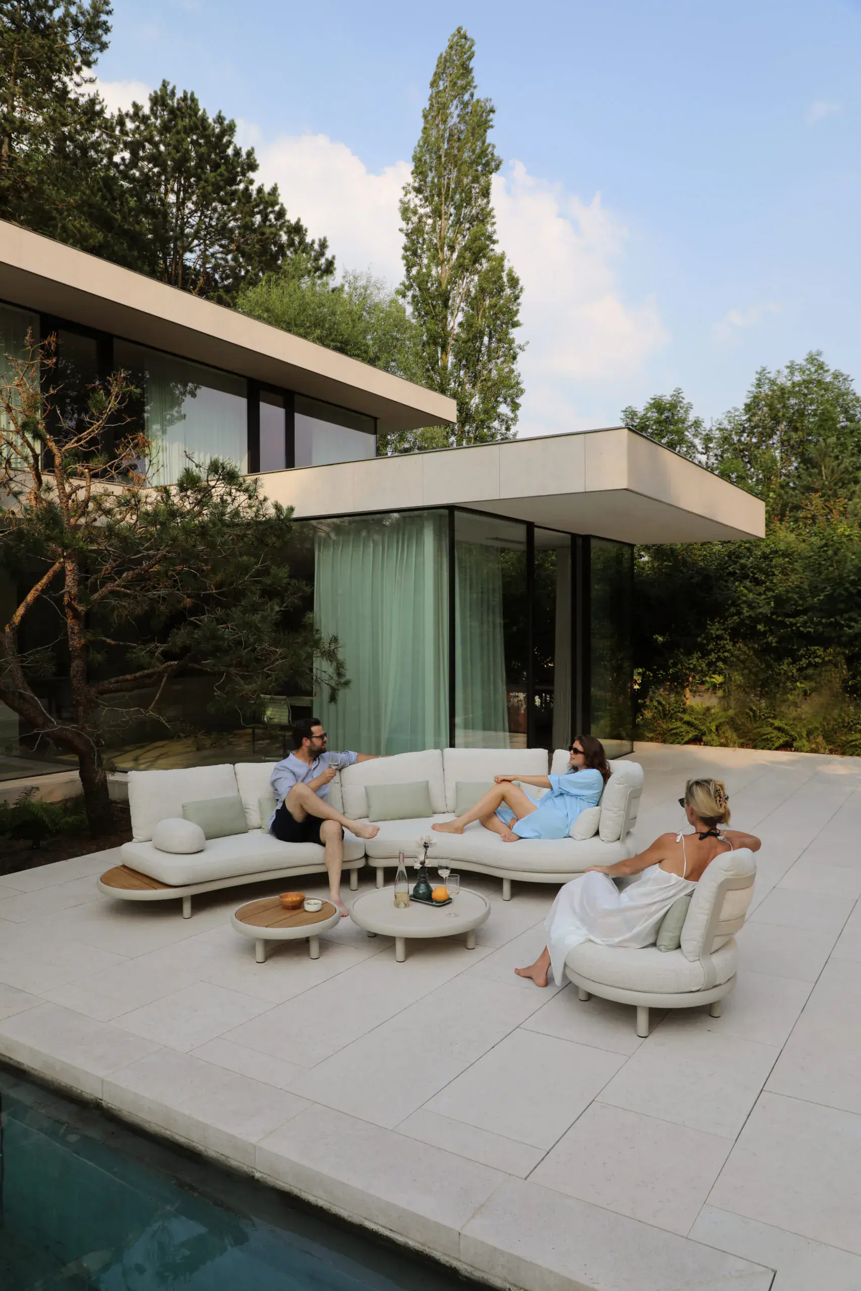 CLOUD SOFA AMB 1 scaled