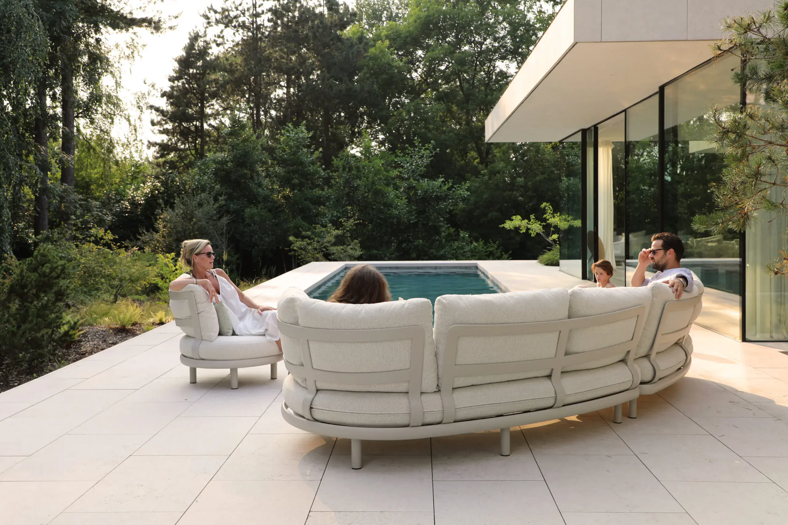 CLOUD SOFA AMB 4 scaled